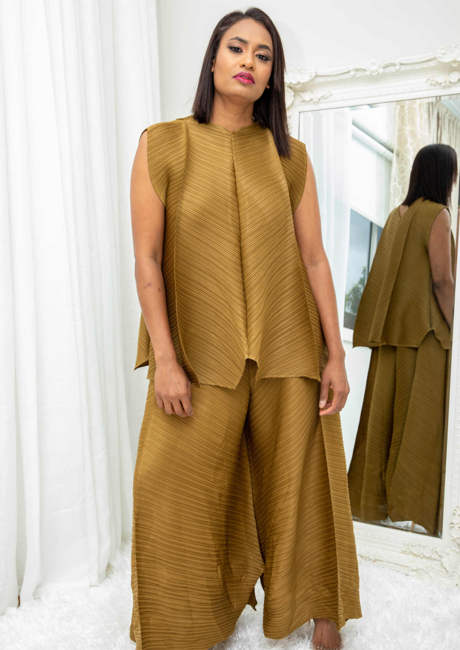 Aurora Gold Sleeveless and Miyake Pleats Set